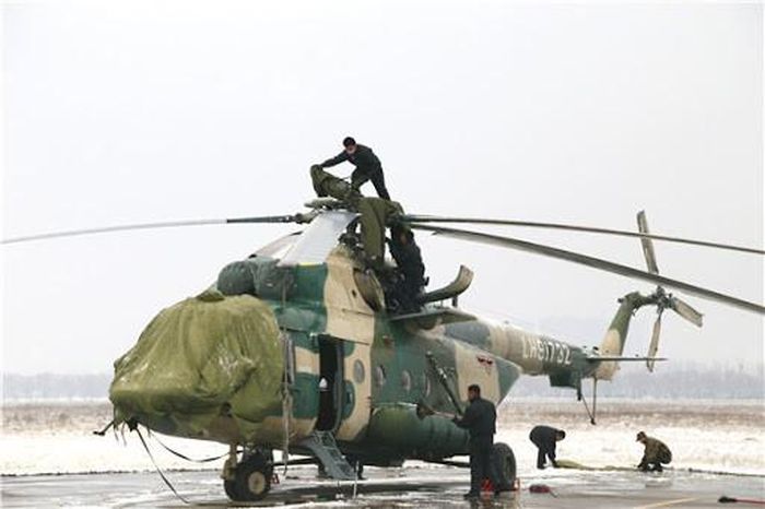 Mi-171 có hiệu suất vượt trội, dễ bảo dưỡng và có độ tin cậy trong nhiệm vụ là 97,5%. Nó có khả năng chiến đấu và tồn tại trong các điều kiện địa hình và khí hậu khắc nghiệt; được đánh giá có độ bền, độ tin cậy cũng như tính linh hoạt cao và được công nhận trên toàn thế giới. Ảnh: Trực thăng Mi-171 của Quân đội Trung Quốc - Nguồn: Sina