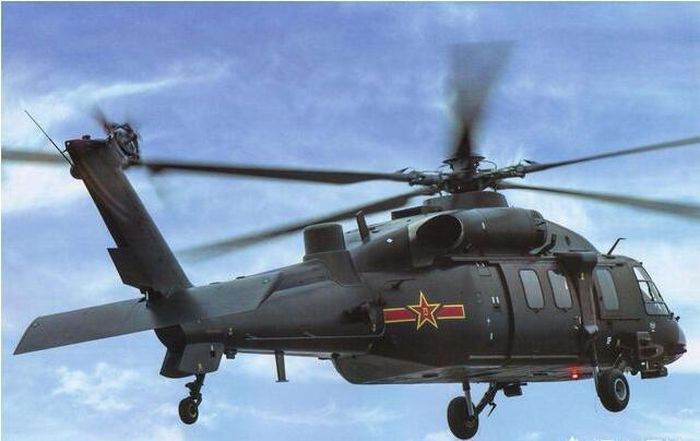 Mẫu trực thăng Z-20 được thiết kế dựa trên ý tưởng và giải pháp mượn từ một mẫu máy bay của phương Tây, tuy nhiên Trung Quốc đã có những cải tiến phù hợp với khả năng của họ; nhưng ở một mức độ nào đó, Z-20 còn vượt trội so với bản gốc. Ảnh: Trực thăng Z-20 trong lần bay thử lần đầu tiên vào tháng 12/2013 - Nguồn: Sina