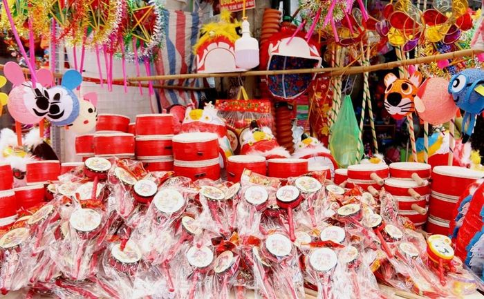 Trong những năm gần đây, nhiều mặt hàng đồ chơi truyền thống được bày bán hơn