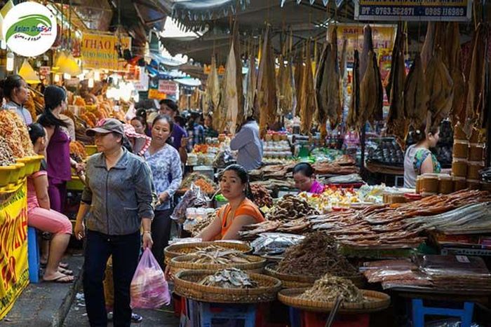 Chợ Mắm Châu Đốc.