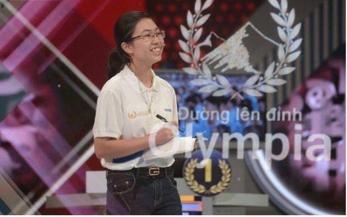 Thí sinh Thu Hằng đã giành chiếc vòng nguyệt quế của Chung kết Đường lên đỉnh Olympia năm 20