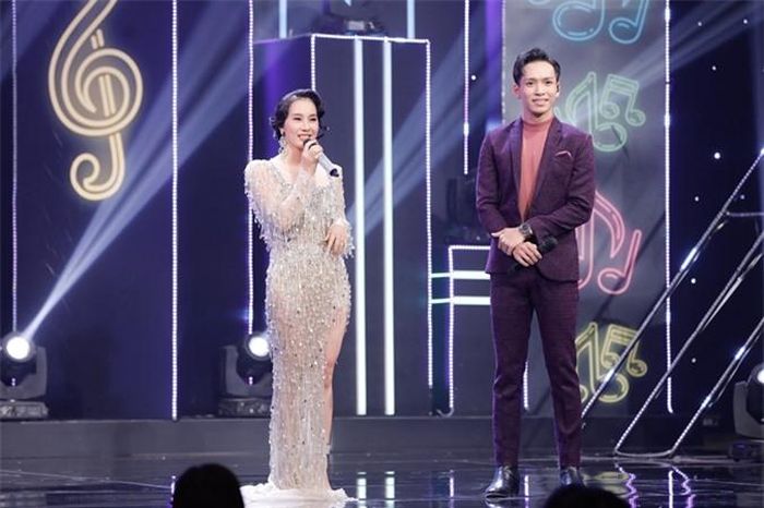 Phạm Lịch chia sẻ hai năm qua cô gần như tạm dừng công việc. Hiện tại, dù bất cứ show nào gửi lời mời, cô cũng tham gia để được trở lại với khán giả.