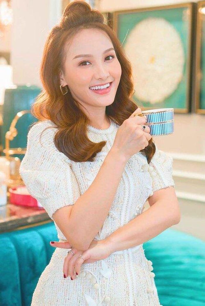 Bảo Thanh nhận được nhiều lời khen ngợi từ mọi người khi ngày càng trẻ trung, duyên dáng.
