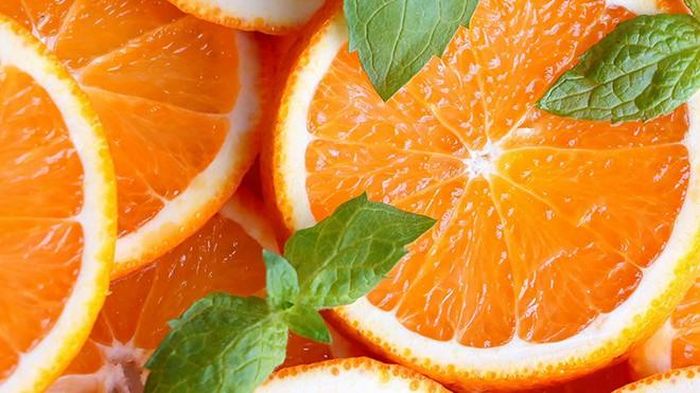 Vitamin C, chất xơ pectin.. là những chất giúp giảm cholesterol, giúp ích cho hoạt động lưu thông máu đến tim