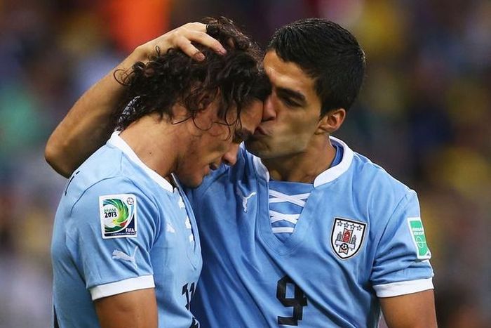 Cavani và Suarez là đồng đội lâu năm ở tuyển Uruguay. Ảnh: Getty Images.