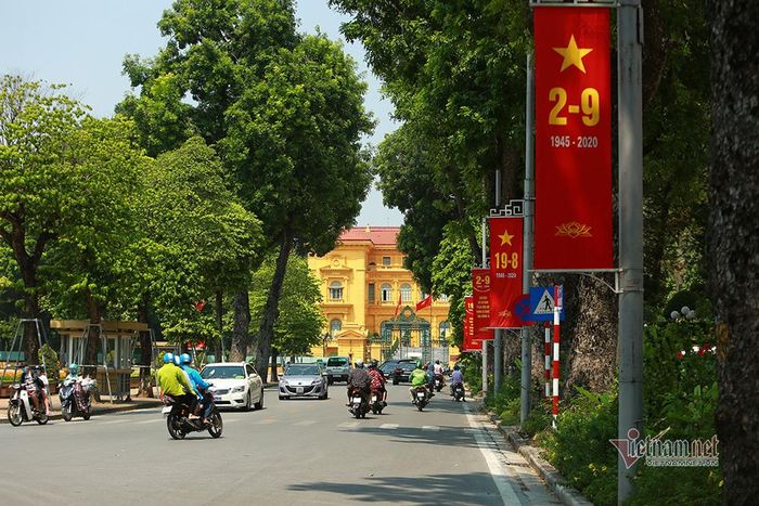 Hà Nội bốn mùa xanh trong. Ảnh: Phạm Hải