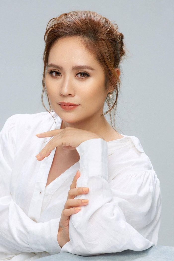 Thanh Thúy nhắc nhở phụ nữ đừng tiếc thời gian làm đẹp cho bản thân và nên cải thiện nhan sắc của mình vì tuổi xuân ngắn hạn.