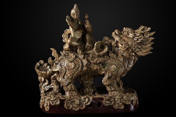 Gốm cổ Luy Lâu thực sự đã thu hút các nhà nghiên cứu về lịch sử, văn hóa tìm đến bởi các sản phẩm gốm cổ mà ông Vông phục dựng đều có mẫu và niên đại cách đây khoảng 2.000 năm. Nó còn gắn với dấu tích của chùa chiền, dinh thự, đền đài từng vang bóng một thời ở vùng Kinh bắc. (Ảnh: CTV)