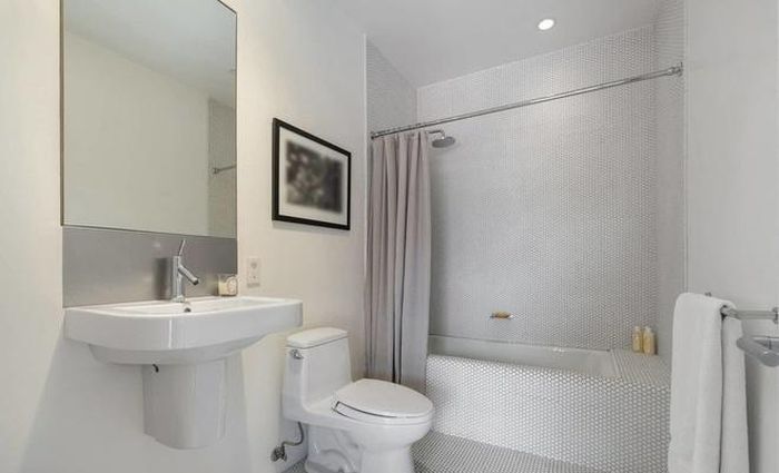  Tất cả phòng tắm đều được trang bị đầy đủ tiện nghi hiện đại, cao cấp. 