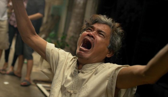  Hãy coi bộ phim là hiện thực chủ quan của đạo diễn, chứ không phải hiện thực khách quan. 