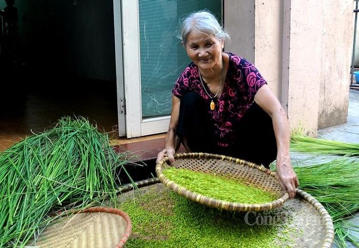 Thu Hà Nội bắt đầu từ những mẻ cốm mới