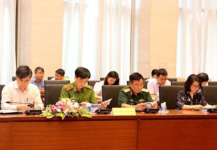 Các đại biểu tham dự phiên họp.