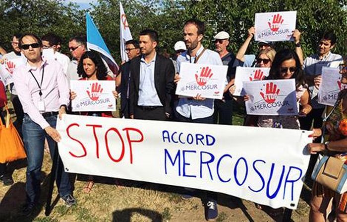 Biểu tình chống FTA EU - MERCOSUR. 