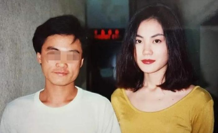 Nhan sắc của Lê Tư, Vương Phi thời trẻ khiến bao người mê mẩn, say đắm.