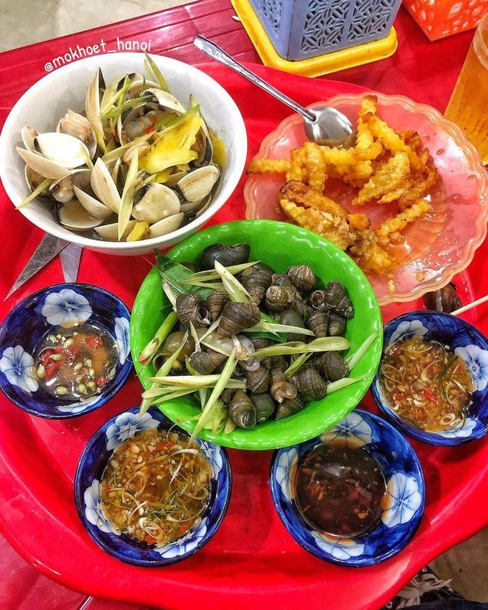  Ốc luộc ngon nhất khi thưởng thức vào mùa lạnh. Ảnh: mokhoet_hanoi. 
