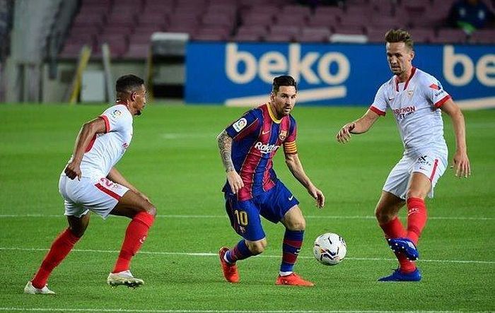 Messi hoàn toàn bất lực trước hàng thủ Sevilla