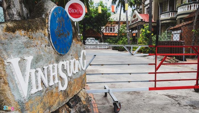  Trong khi đó, nhiều resort 3 sao như Vinh Sương, Dynasty... cũng đang tạm dừng kinh doanh. 