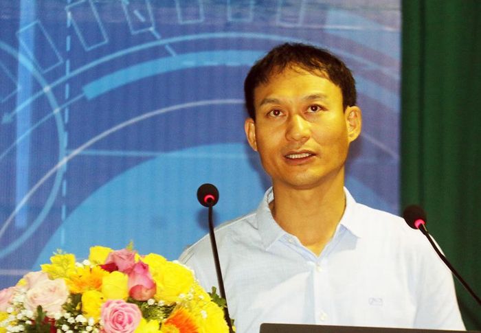 Ông Ha Sang Jin – Trưởng Đại diện Văn phòng Cơ quan phát triển nguồn lực Hàn Quốc tại Việt Nam chia sẻ kinh nghiệm về công tác tổ chức, tham dự các kỳ thi kỹ năng nghề trong và ngoài nước.