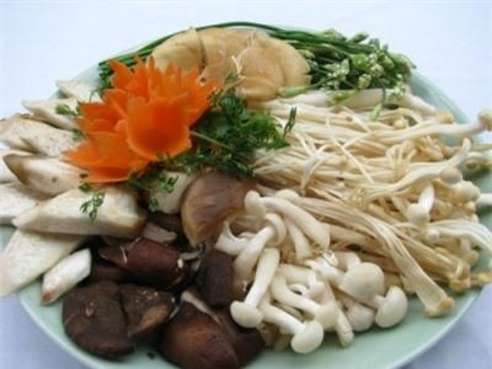 Bạn hãy chú ý không được ăn nấm lạ không rõ nguồn gốc.
