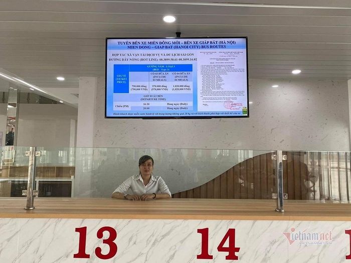 Màn hình thông tin chuyến đi, giá vé... rất tiện lợi cho hành khách