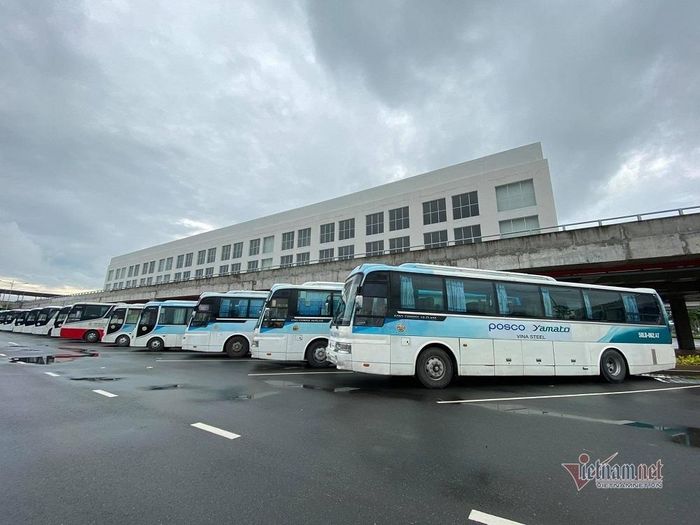 Hiện nay, một số nhà xe đã bắt đầu di dời phương tiện về hoạt động tại bến xe Miền Đông mới