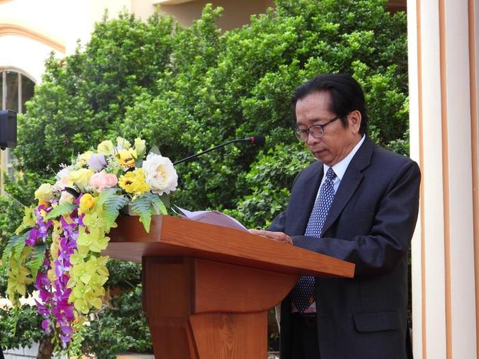  Thạc sĩ, họa sĩ Nguyễn Phúc Khôi phát biểu tại buổi triển lãm.