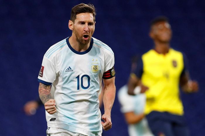Messi dành tặng chiến thắng cho người Argentina