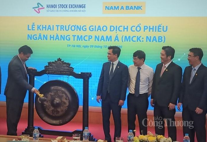Khai trương niêm yết cổ phiếu NAB