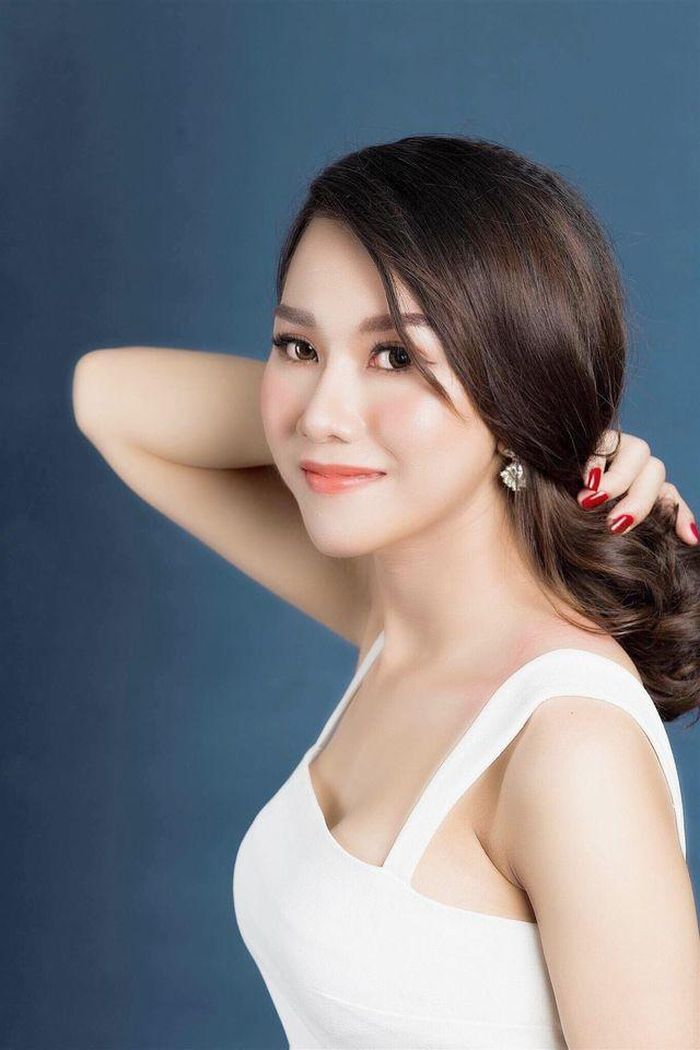 Hiện tại, Ngọc Anh sở hữu diện mạo xinh đẹp, nữ tính.