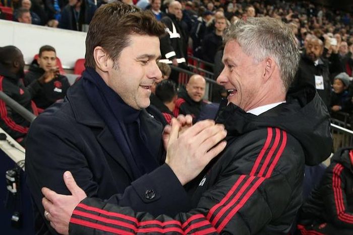  Berbatov tin Pochettino (trái) có thể thay thế Solskjaer ở MU. Ảnh: Getty.
