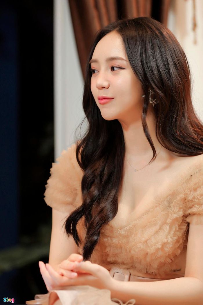 Quỳnh Kool muốn thử sức vai diễn nhu mì, hiền lành. Ảnh: Tùng Đoàn.