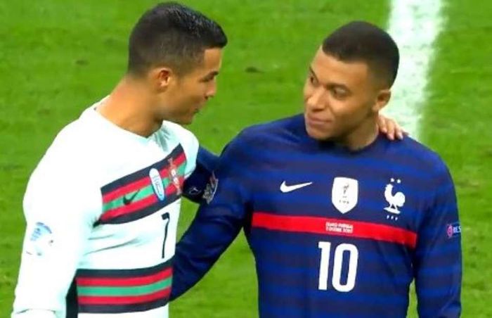 Ronaldo mang niềm vui đến cho Mbappe 