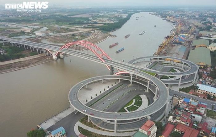 Trong 5 năm qua, Hải Phòng đã xây dựng được 46 cây cầu, trong đó có 10 cây cầu mang tính chiến lược để phát triển kinh tế, xã hội của Thành phố.