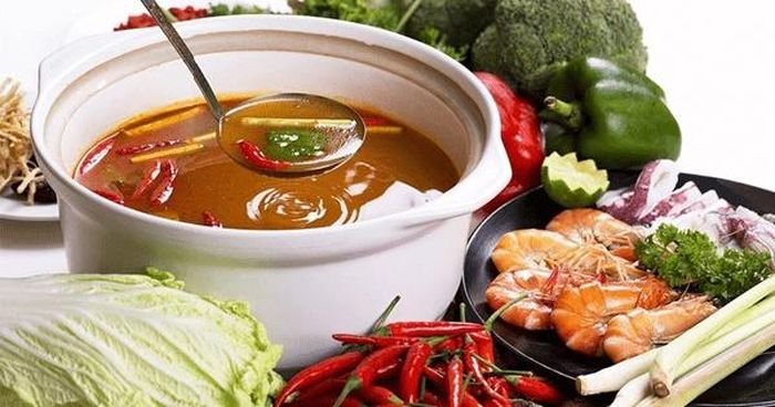Nước lẩu thái chua cay (Ảnh: Daotaobeptruong)