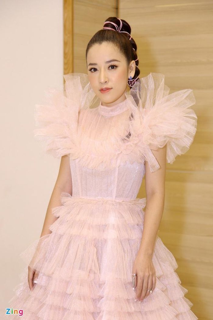 Sam (bên trái) đọ dáng cùng Puka trên thảm đỏ. Thời gian qua, cả hai có sự thăng hạng về nhan sắc và gu làm đẹp.