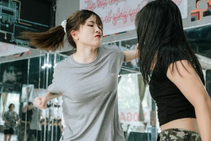 ... mang đến hình ảnh mới thay vì cứ sexy dễ đoán