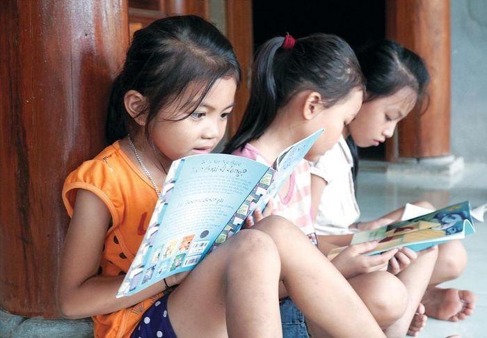Sách được đưa về từng thôn bản