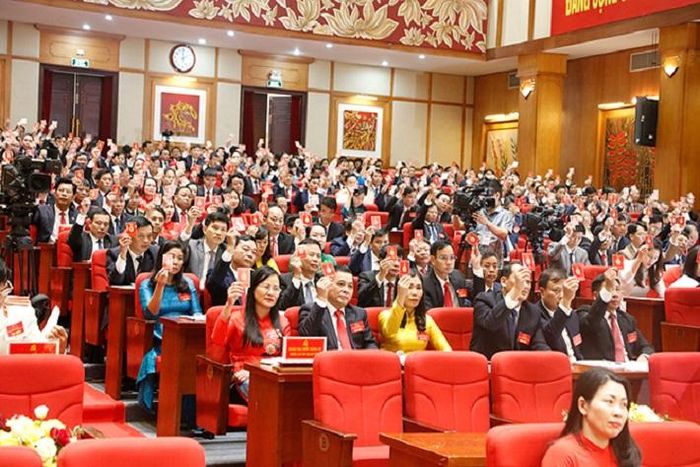 Đại hội đã biểu quyết số lượng Ủy viên Ban Chấp hành Đảng bộ tỉnh khóa XVII nhiệm kỳ 2020-2025 là 50 đồng chí từ danh sách đề cử gồm 57 đồng chí