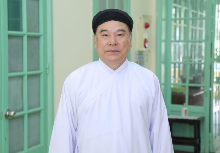 Giáo sư Thượng Mai Thanh.