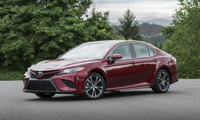 Camry Hybrid bản sử dụng pin lithium-ion có hiệu suất tăng đáng kể. Ảnh: AutoNXT
