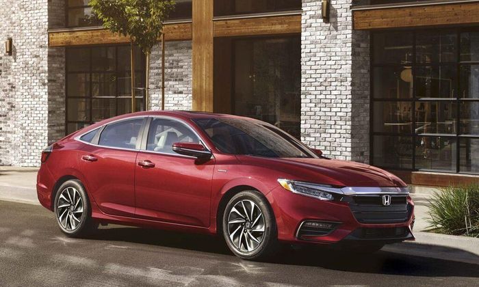 Honda Insight được Honda xếp ở phân khúc giữa Civic và Accord. Ảnh: AutoNXT