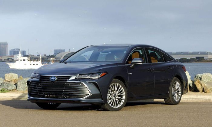 Mẫu sedan fullsize của Toyota có mức tiết kiệm xăng đáng khen. Ảnh;AutoNXT