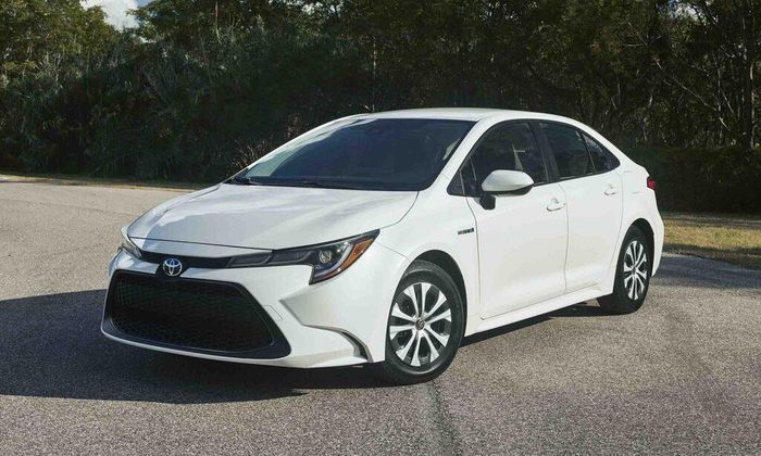Toyota Corolla Hybrid dùng chung công nghệ với Prius. Ảnh: AutoNXT