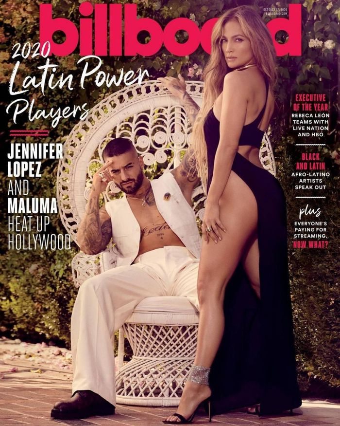 Trên bìa tạp chí Billboard, Jennifer Lopez có màn sánh đôi rực lửa bên chàng ca sĩ trẻ người Colombia - Maluma.