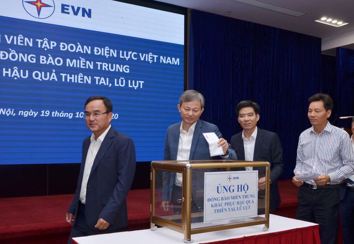 Tập đoàn EVN tổ chức phát động ủng hộ đồng bào miền Trung sáng nay 19-10