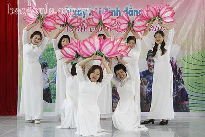 Một tiết mục văn nghệ tại Ngày hội.