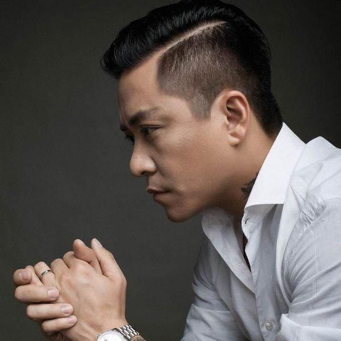 Tuấn Hưng lại có quan điểm cho rằng mọi người không có kinh nghiệm, không được trang bị đầy đủ thì không nên dấn thân vào vùng bão lũ.