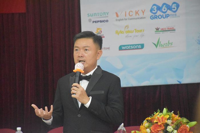  TS Nguyễn Anh Tuấn (Hiệu trưởng HUFLIT) phát biểu tại sự kiện. 