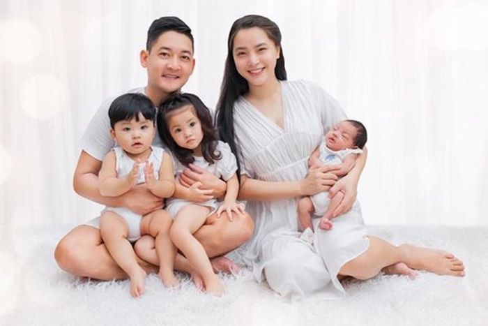 Hải Băng từng nguy hiểm tính mạng khi 3 lần mang thai, sinh mổ gần nhau.