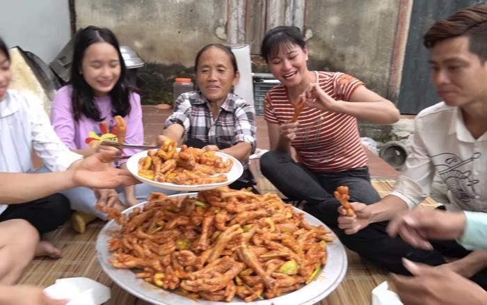 (Ảnh: Bà Tân Vlog)